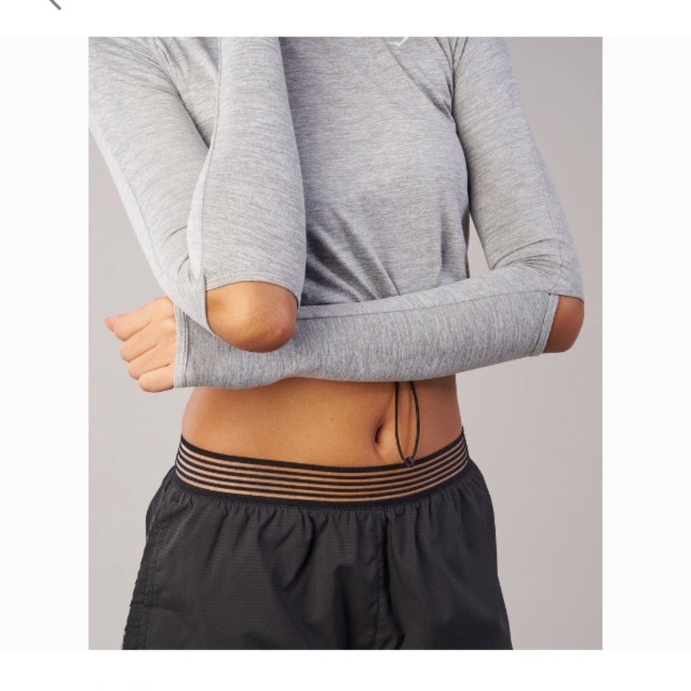 SOLD Gymshark draw cord crop top - small